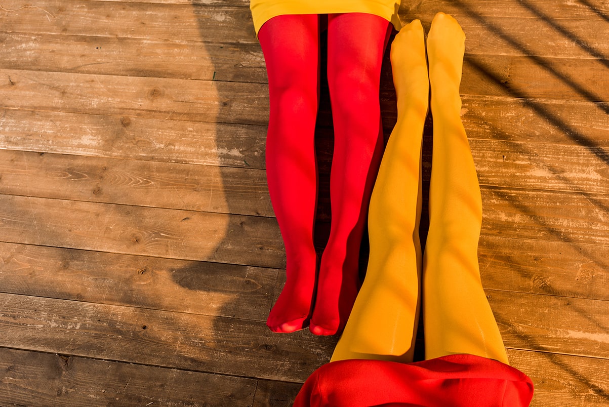 WAAROM STEUNKOUSEN TOT AAN DE LIES?